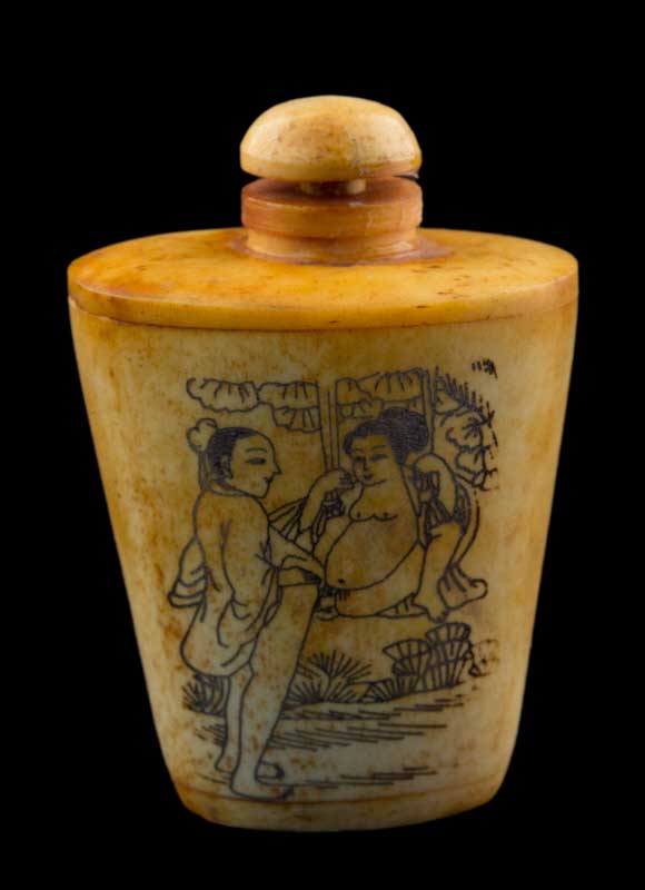 Tabatière Chinoise Kamasutra En Os de Bœuf – Flacon à Tabac à Priser Artisanal
