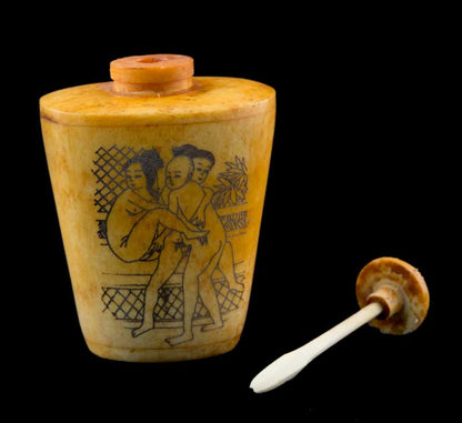 Tabatière Chinoise Kamasutra En Os de Bœuf – Flacon à Tabac à Priser Artisanal