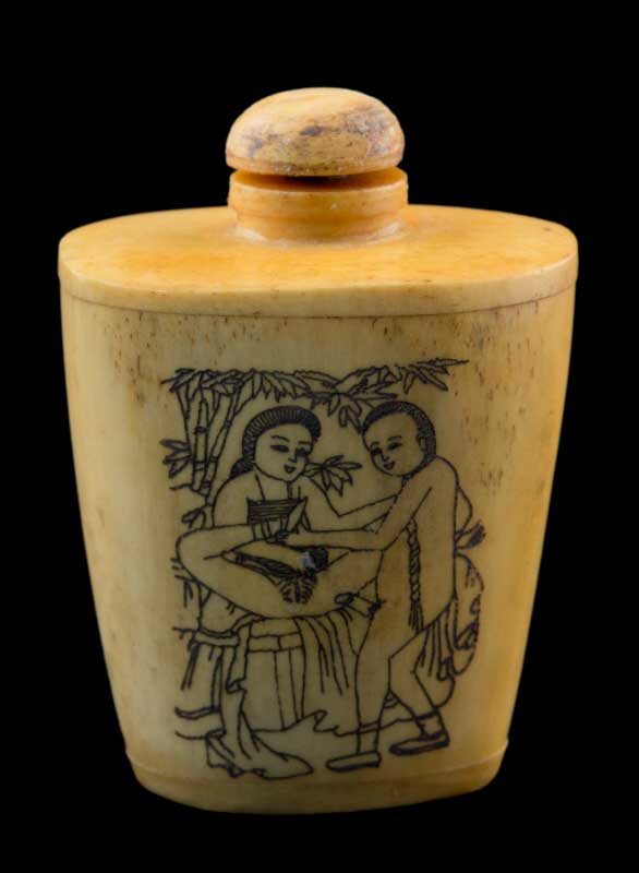 Tabatière Chinoise Kamasutra En Os de Bœuf – Flacon à Tabac à Priser Artisanal