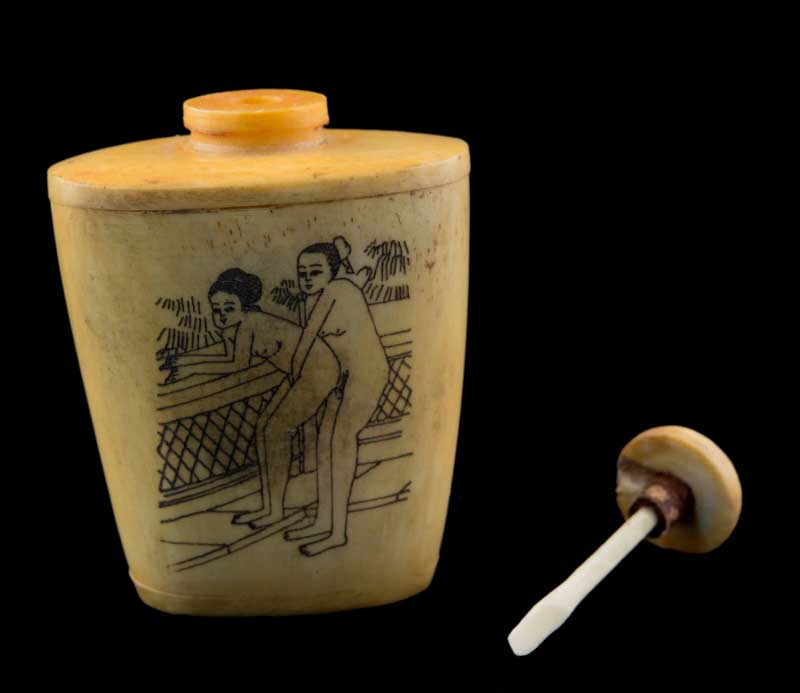 Tabatière Chinoise Kamasutra En Os de Bœuf – Flacon à Tabac à Priser Artisanal