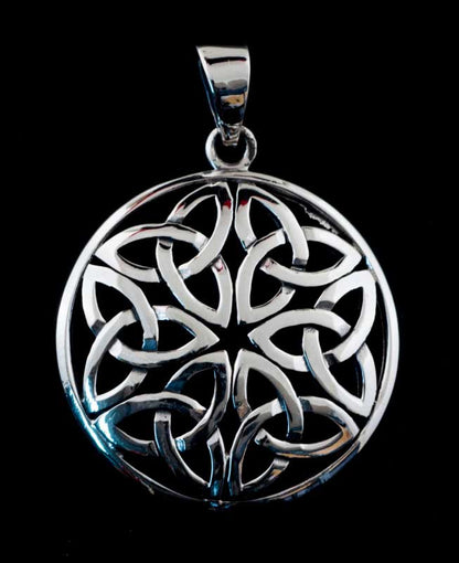 Pendentif celtique Triquetra – nœud d’éternité en argent massif 925