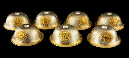 7 Bols d'Offrande Bouddhistes en Cuivre Ciselé et Argenté Ø 6.3 cm – Artisanat du Népal