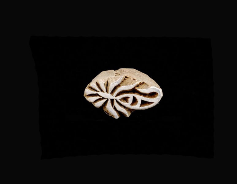 Tampon Encreur En Bois Sculpté – Motif Fleur Mandala
