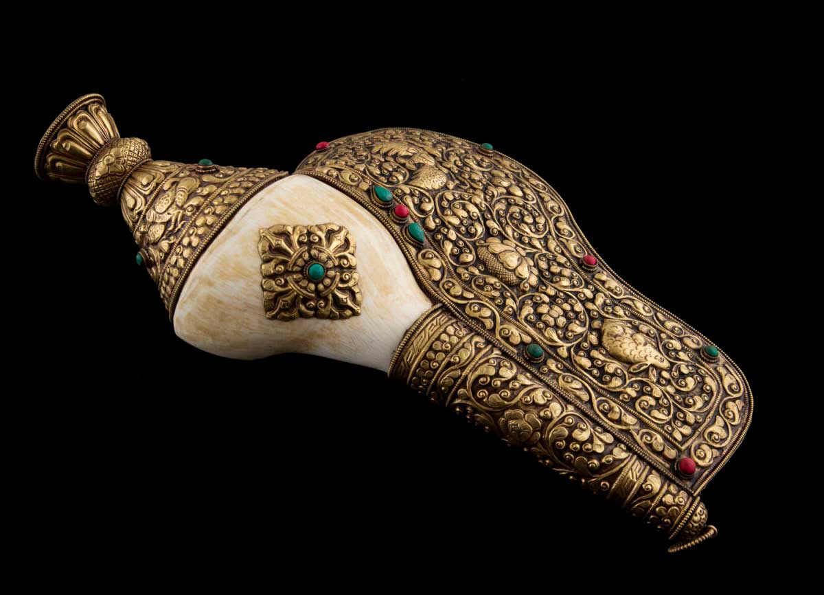 Grande Conque Bouddhiste Tibétaine Shanka – Coquillage Orné en Métal du Népal