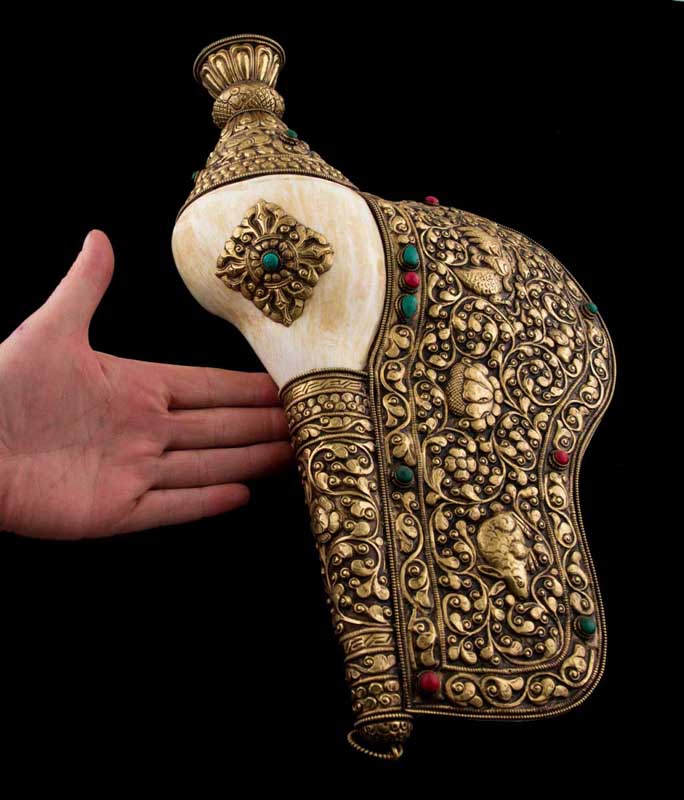 Grande Conque Bouddhiste Tibétaine Shanka – Coquillage Orné en Métal du Népal