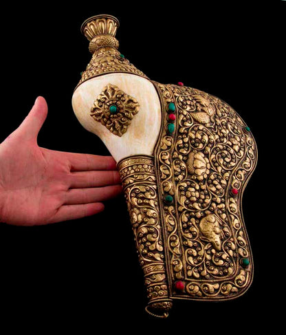 Grande Conque Bouddhiste Tibétaine Shanka – Coquillage Orné en Métal du Népal