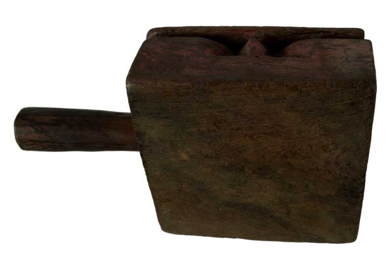 Grande Boîte À Tikka Ancienne En Bois Sculpté – Artisanat Populaire Indien