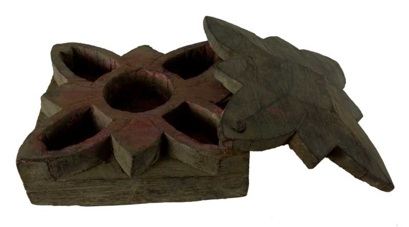 Boîte À Tikka En Bois Sculpté – Artisanat Populaire De L’Inde