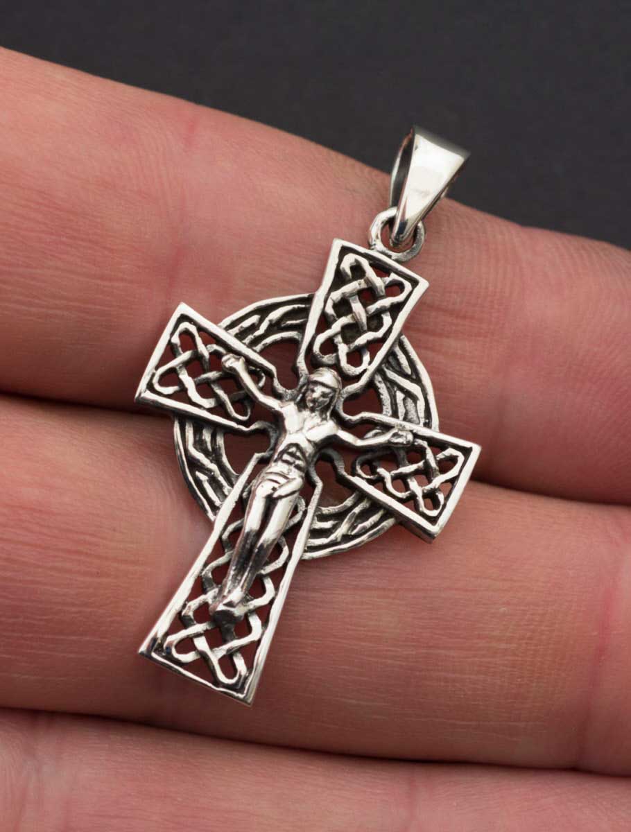 Pendentif croix celtique crucifix irlandais Triquetra BZH en argent 925 – Symbole de tradition et d’héritage celte