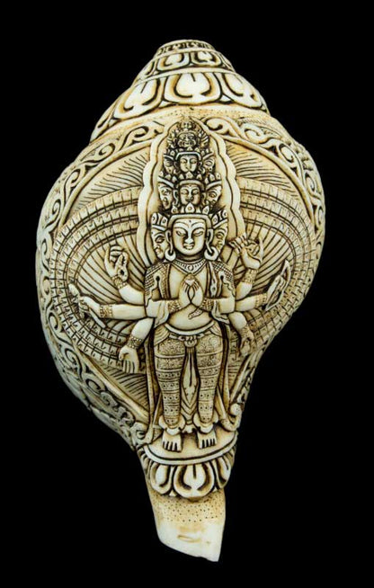 Conque Bouddhiste Tibétaine Avalokiteshvara Shanka – Coquillage Sculpté Artisanal du Népal
