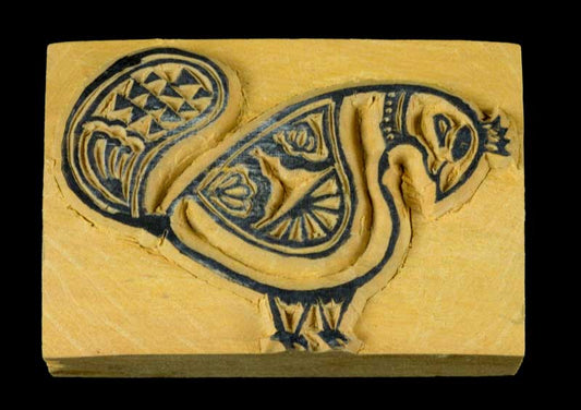 Tampon Encreur En Bois Sculpté – Motif Paon Design Tribal