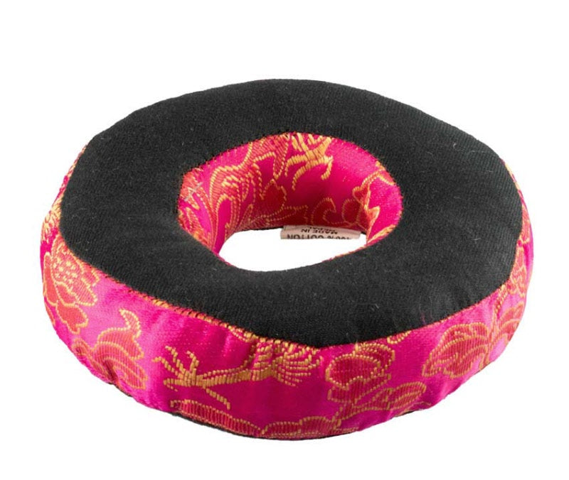 Coussin pour Bol Tibétain Ø11cm – Brocart Rose Fuchsia – Artisanat du Népal