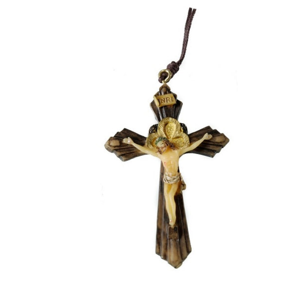 Pendentif croix du Christ en résine de qualité – bijou religieux avec cordon offert