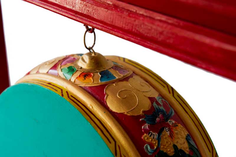 Tambour Tibétain de Cérémonie Bouddhiste avec Support – Artisanat du Népal