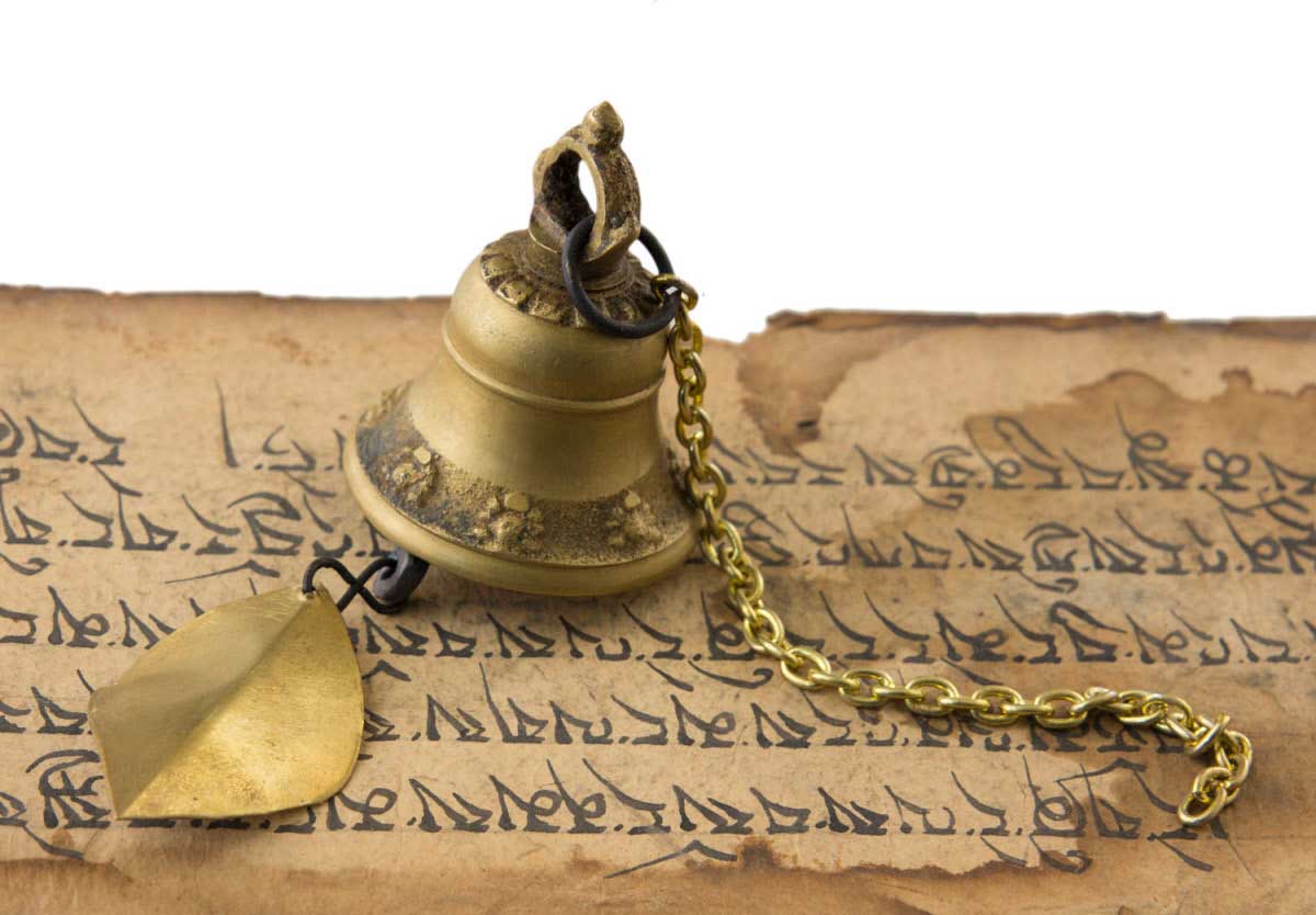Cloche à Vent Bouddhique avec Feuille de Lotus – Alliage Bronzier