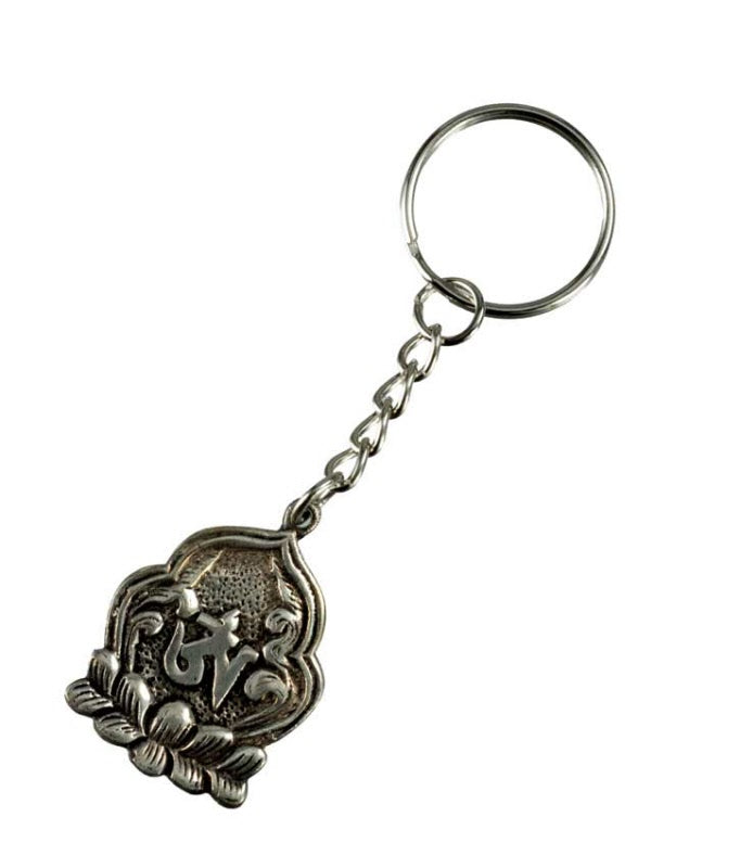 Porte-Clé Om Tibétain et Lotus en Métal – Artisanat Népalais