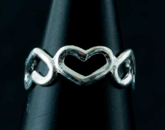 Bague de pied Ronde des Cœurs en argent 925 – Bijou d’orteil ethnique