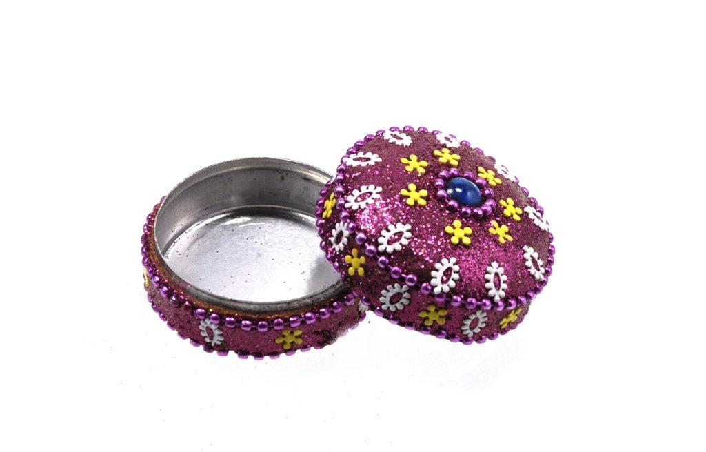 Petite Boîte Décorative Indienne en Métal Rose – Artisanat Fait Main