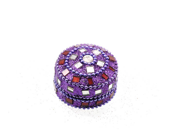 Petite Boîte Décorative Violette en Métal – Artisanat Indien