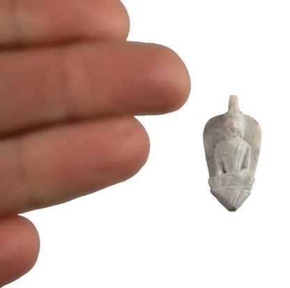 Statuette Bouddha Sakyamuni en stéatite – Symbole de sagesse et d’éveil, artisanat traditionnel indien