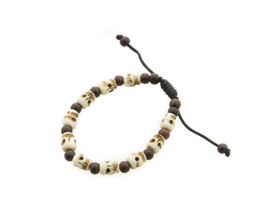 Bracelet tête de mort – Expression de style et symbolisme de l’impermanence