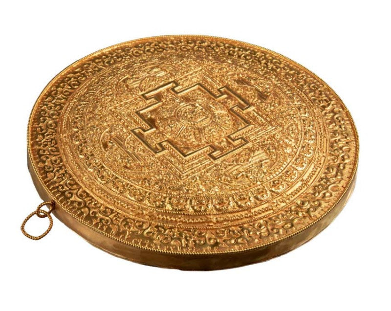 Mandala Bouddhiste Tibétain En Cuivre Doré 23,5 cm – Symboles Ashtamangala Du Népal