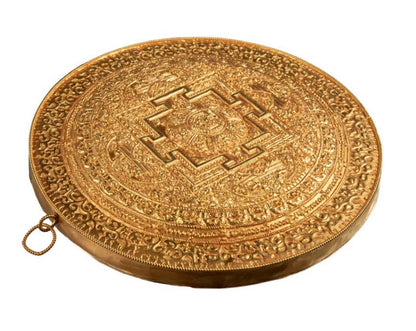 Mandala Bouddhiste Tibétain En Cuivre Doré 23,5 cm – Symboles Ashtamangala Du Népal