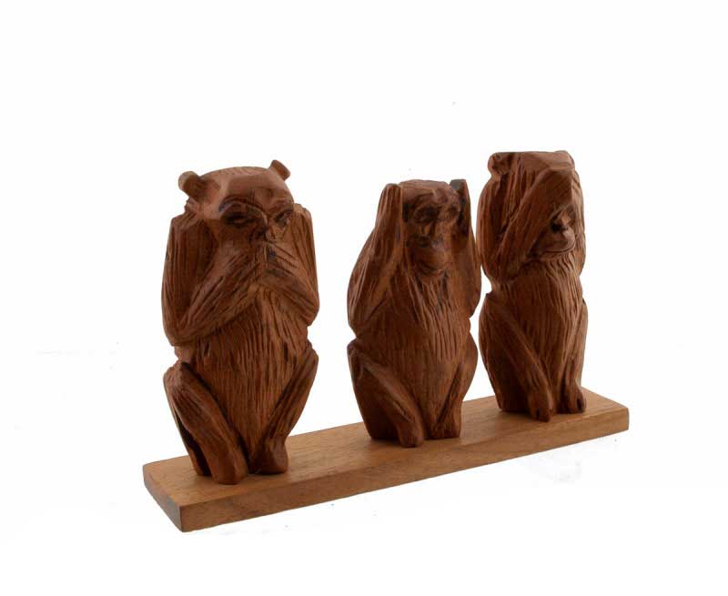 3 Singes de la Sagesse en Bois Marron – Artisanat du Cameroun