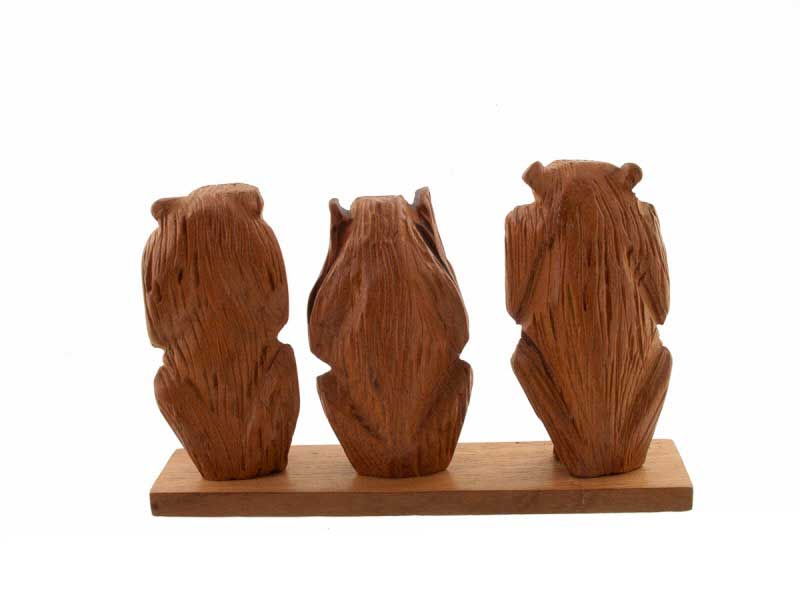 3 Singes de la Sagesse en Bois Marron – Artisanat du Cameroun