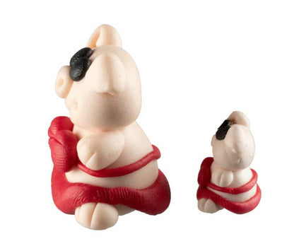 Figurines Cochon et Son Petit en Maillot Rouge – Pâte Polymère de Thaïlande