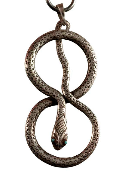 Bijou de Sac Serpent – Porte-Clé en Métal du Népal