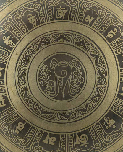 Gong Tibétain Bouddhiste Conque Gravée avec Mailloche