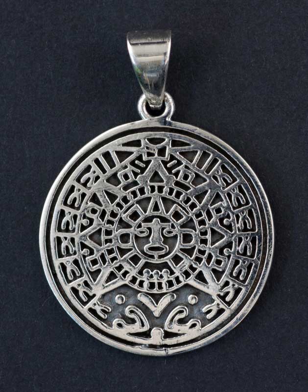 Pendentif calendrier Maya en argent massif 925 – Bijou ethnique inspiré des civilisations précolombiennes