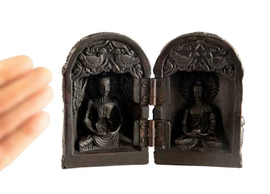 Autel de voyage bouddhiste népalais 12,5 cm – sanctuaire portatif en résine