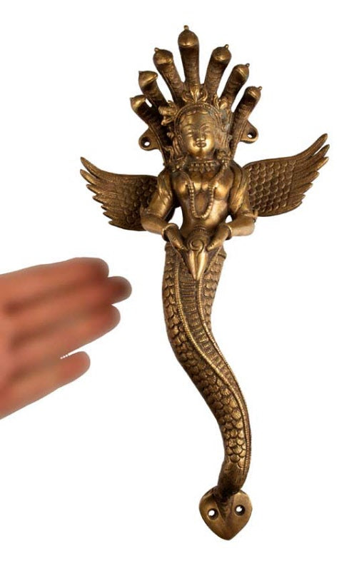 Poignée de Porte Naga Kanya en Laiton Massif – Décoration Artisanale Indienne