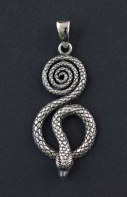 Pendentif tibétain serpent cobra Naja en argent massif 925 – Bijou protecteur artisanal