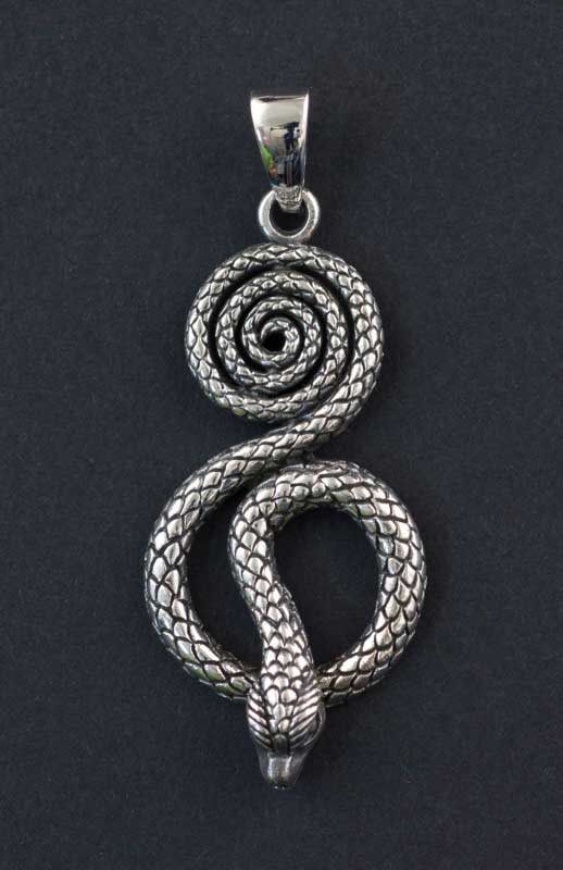 Pendentif tibétain serpent cobra Naja en argent massif 925 – Bijou protecteur artisanal
