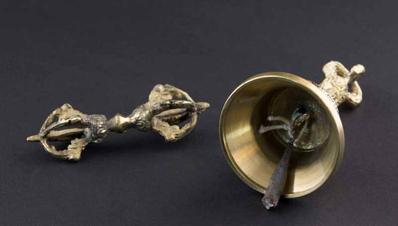 Cloche Tibétaine avec Dorjé – Set de Méditation Bouddhiste en Alliage de Métal
