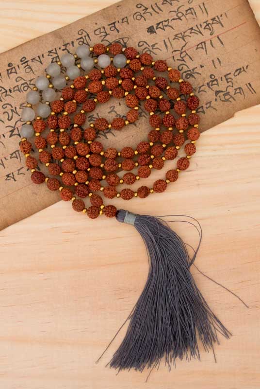 Sautoir Mala Tibétain En Rudraksha Et Pierres Naturelles