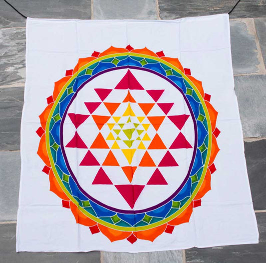 Batik Chakra Sri Yantra Fleur de Vie – Peinture Artisanale sur Coton de Bali