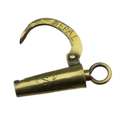 Ancien Cadenas Décoratif Du Népal En Métal – Artisanat Traditionnel
