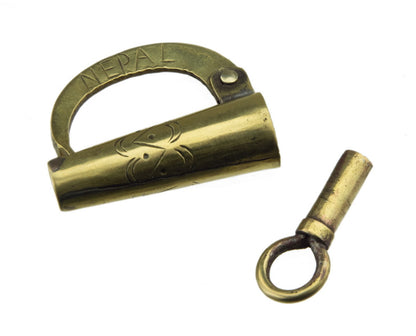 Ancien Cadenas Décoratif Du Népal En Métal – Artisanat Traditionnel