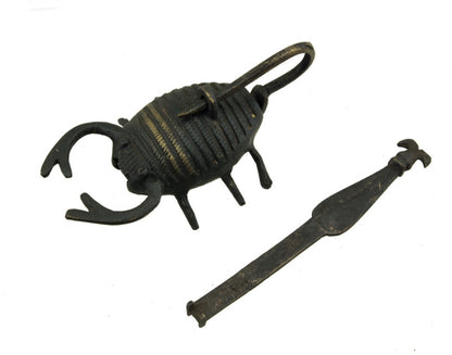 Cadenas Décoratif En Forme De Scorpion En Métal – Artisanat Traditionnel