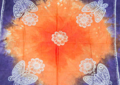 Batik du Sri Lanka Fleur et Papillon – Peinture Artisanale sur Coton