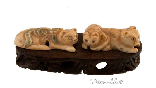 Figurine Famille De Chats En Os Sculpté – Artisanat Chinois