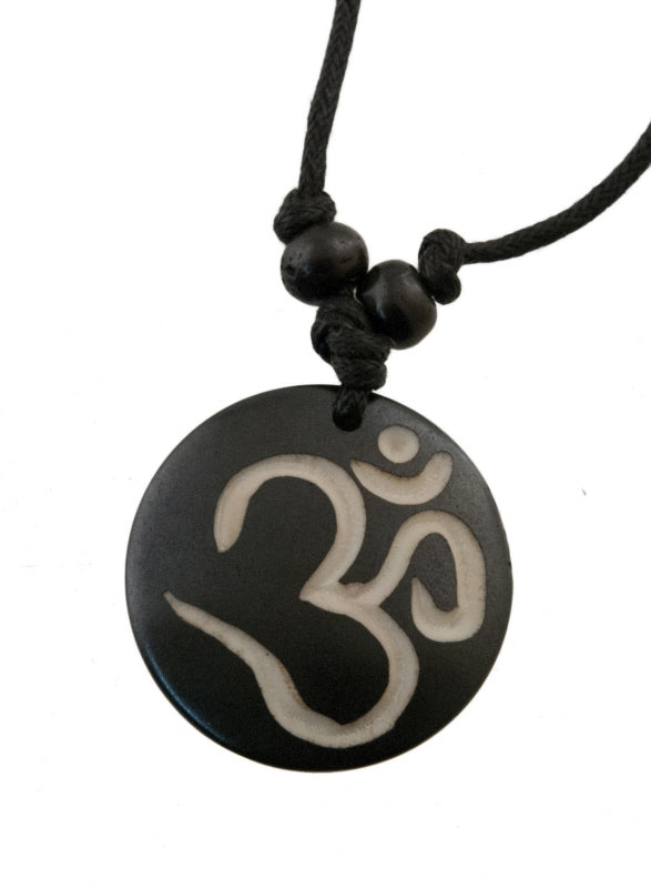 Collier Bouddhiste Tibétain OM Hindou en Corne de Yak