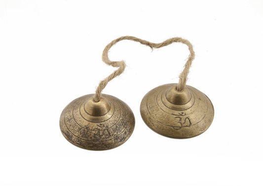 Tingsha Tibétaines Anciennes – Cymbales Bouddhistes en Laiton Ø 7,8 cm