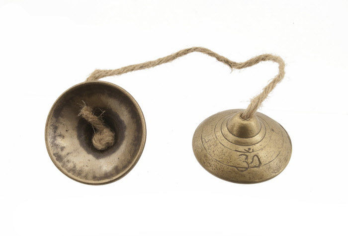 Tingsha Tibétaines Anciennes – Cymbales Bouddhistes en Laiton Ø 7,8 cm