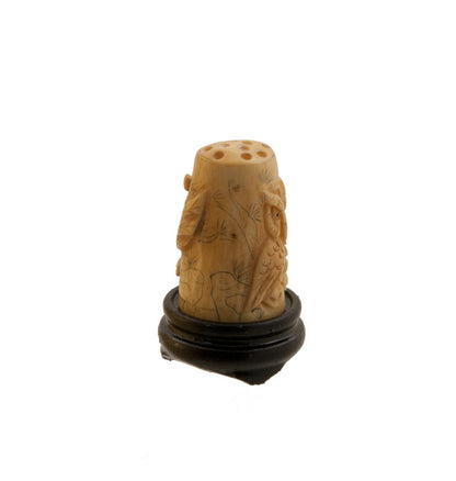 Dé à Coudre Netsuke Chouette en Os de Bœuf – Sculpture Artisanale Chinoise