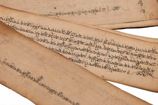 Ancien Livre de Prières Tibétaines Bouddhiste – Manuscrit Sacré en Écriture Outchen